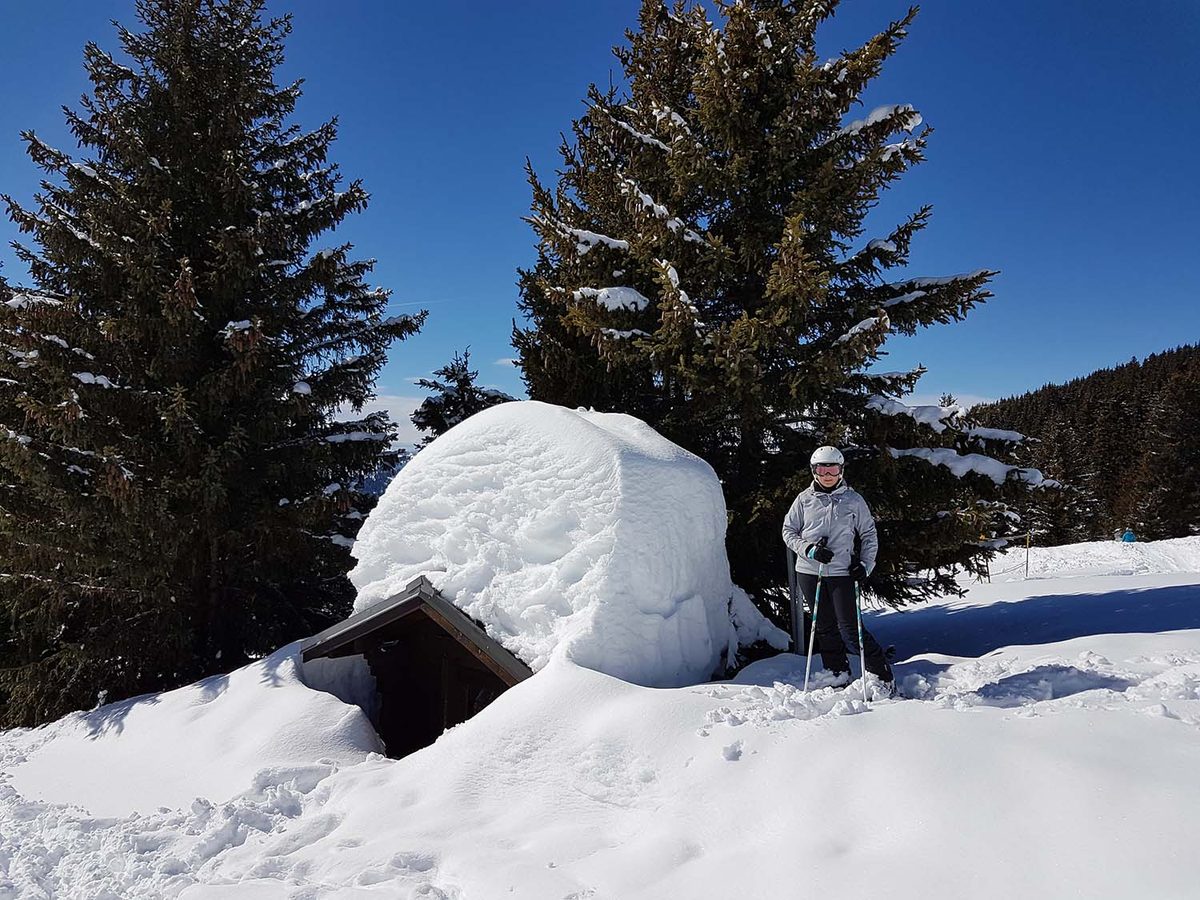 Pause devant un igloo